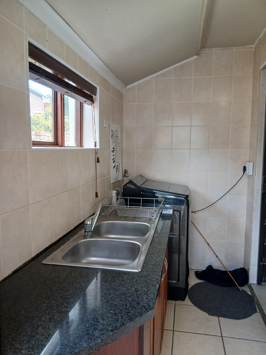 3 Bedroom Property for Sale in Wavecrest Eastern Cape